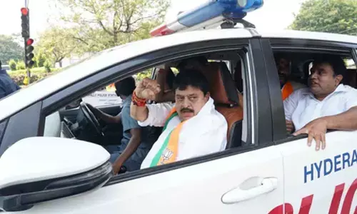 Telangana BJP chief detained as police foil protest at Assembly