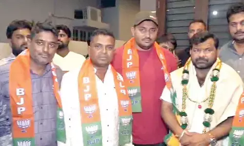 Minority leaders join BJP in Davanagere as Congress faces rebellion
