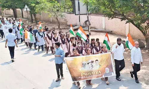 Shaheed Diwas padayatra held in Anantapur