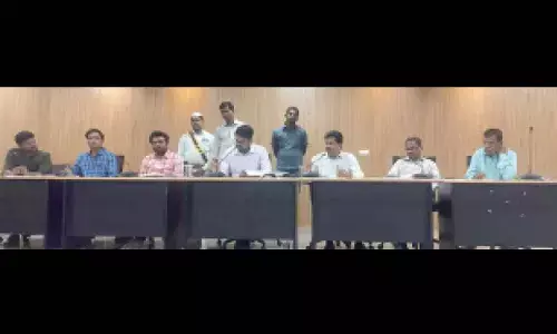 Collector assures uninterrupted LPG supply, urges public not to panic