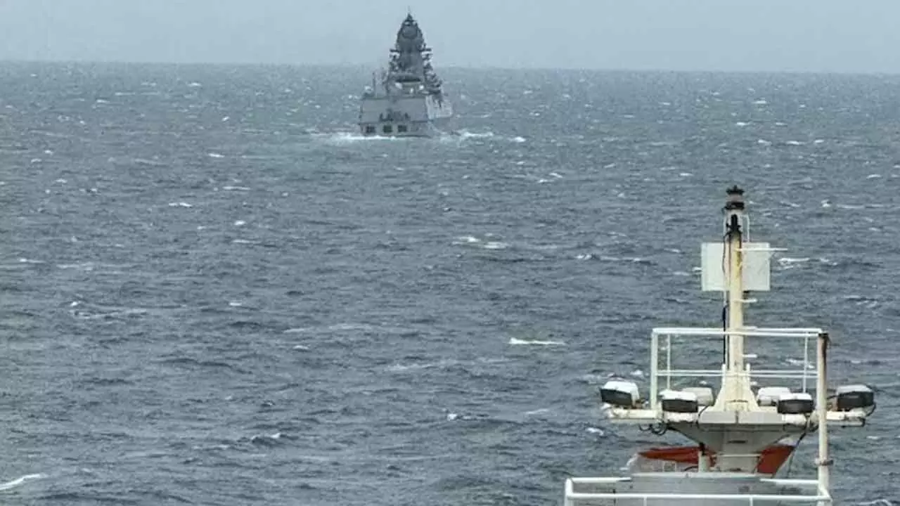 भारतीय नौसेना ने होर्मुज जलडमरूमध्य में ऊर्जा जहाजों की सुरक्षा के लिए ऑपरेशन ऊर्जा सुरक्षा शुरू किया