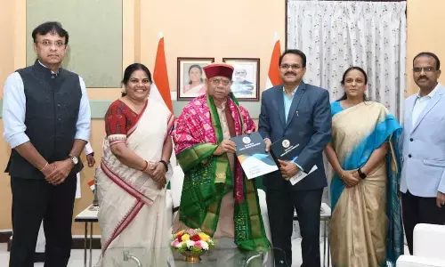 TGPSC chief calls on the State Governor