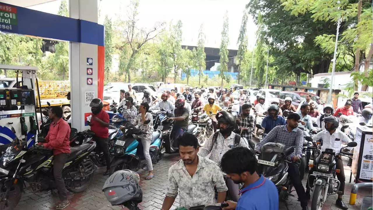 Not with standing authorities’ assurances... Panic buying continues Not with standing authorities’ assurances... Panic buying continues