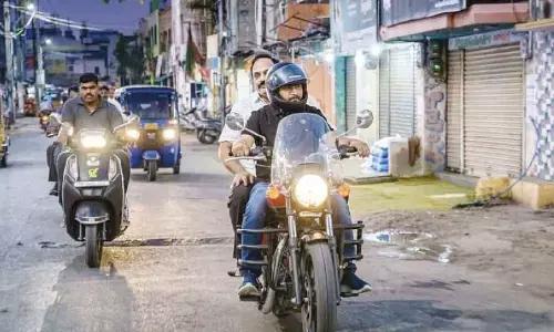 MLA Daggupati conducts dawn inspection of city sanitation