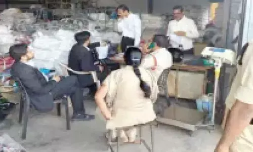 Delhi HC team conducts searches at rice traders properties in Miryalaguda