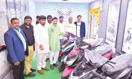 KKL EV debuts Hyderabad dealership