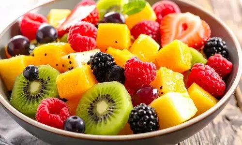 Refresh Your Summer Salads With India’s Best Seasonal Fruits