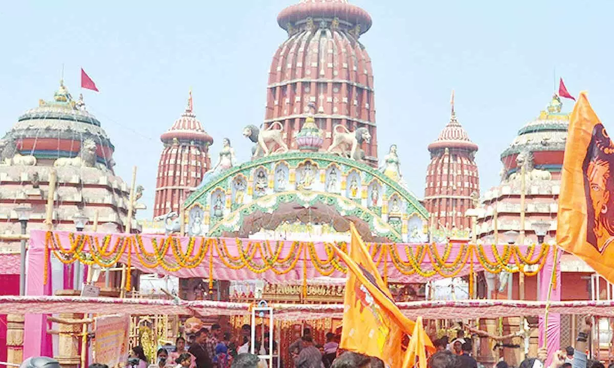 Devotees throng temples on Ram Navami Devotees throng temples on Ram Navami