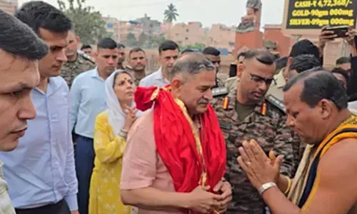 Army Chief General Upendra Dwivedi visits Shree Jagannath Temple in Puri with family