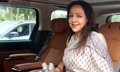 Hema Malini calls Neena Guptas Aachari Baa a must watch Hema Malini calls Neena Guptas Aachari Baa a must watch