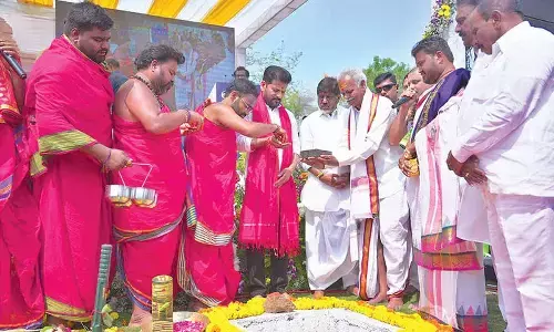Revanth announces devpt of Dakshina Kasi