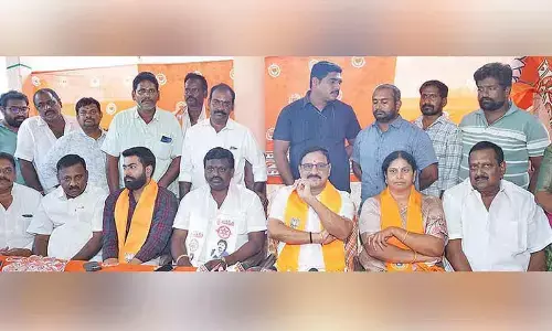 Union min slams attack, vows temple reconstruction