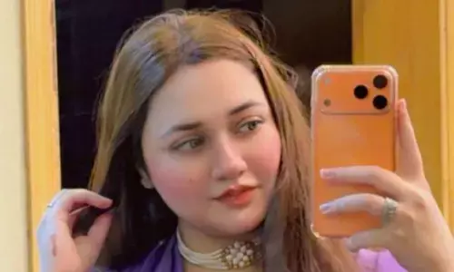 Maya Khan’s powerful message for divorced women goes viral, sparks debate on her past marriage