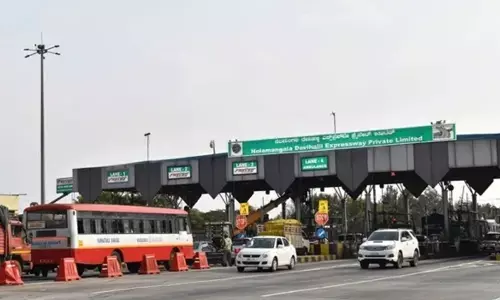 Commuters protest as NHAI raises toll charges on key Karnataka highways Commuters protest as NHAI raises toll charges on key Karnataka highways