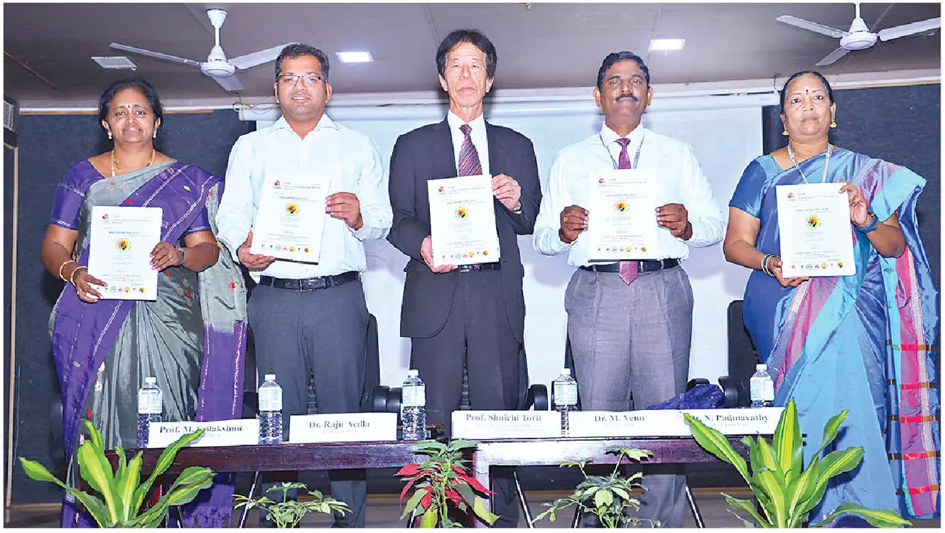 Students told to develop solutions to benefit society Students told to develop solutions to benefit society