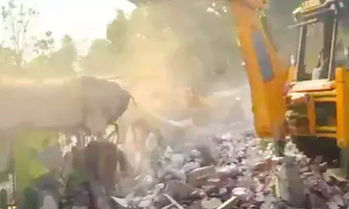 Mosque on ‘pond land’ in Sitapur demolished