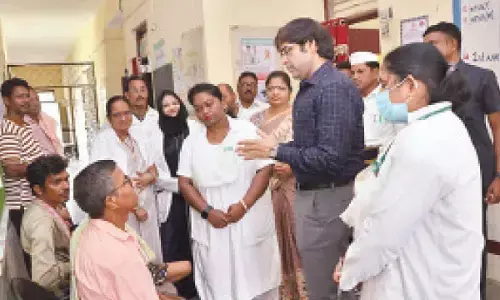 Kothagudem: Collector inspects PHC, reviews medical services