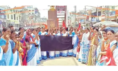 ASHA workers protest, demand Rs 18,000 minimum wage