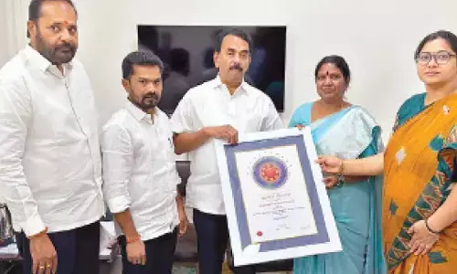 Minister Jupally praises officials as Nirmal bags national awards