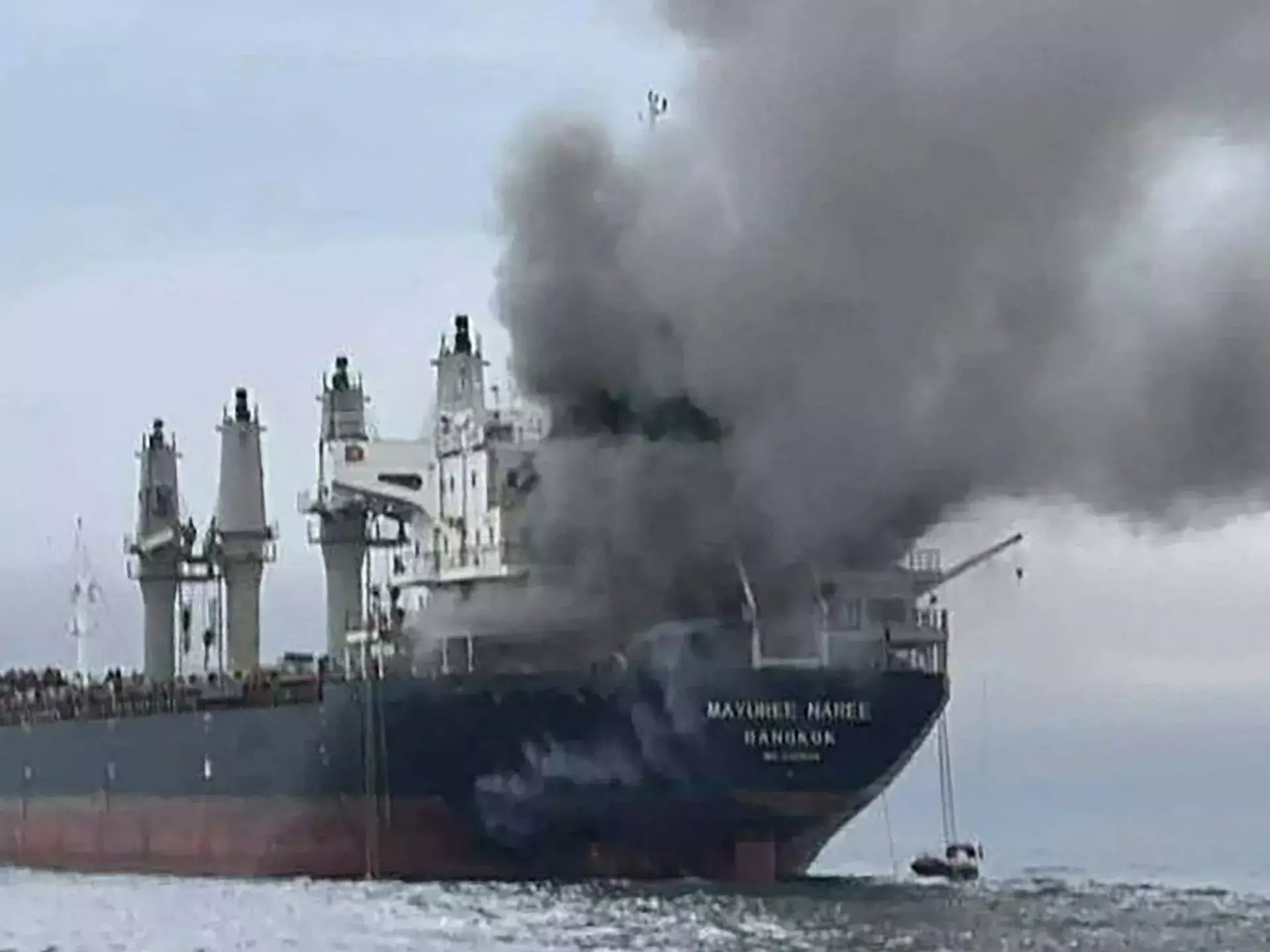 Iran War: Tanker Hit in Dubai, UN Troops Killed
