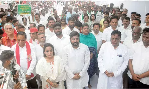 Oppn continues to stall Assembly