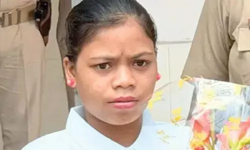 Woman Maoist surrenders in Rourkela