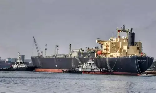 19 India-bound energy vessels stranded in Hormuz 19 India-bound energy vessels stranded in Hormuz