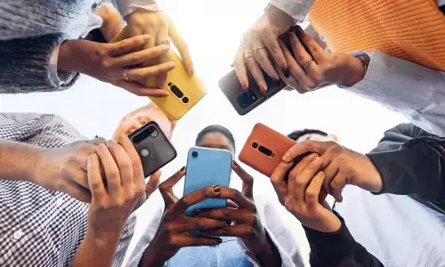 Centre mulls new law to cover social media users Centre mulls new law to cover social media users