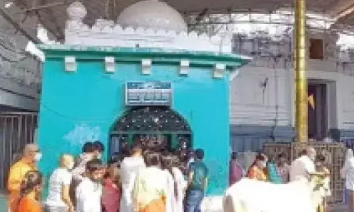 HC refuses to stop relocation of dargah from Vemulawada temple