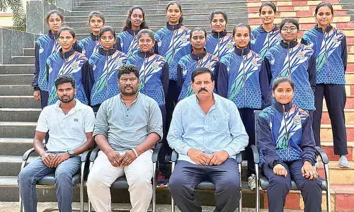 KRU women’s kho-kho team leaves for Karnataka
