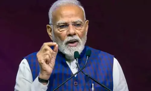 PM Modi Mobilizes States as Helium Crisis Hits Critical Industries