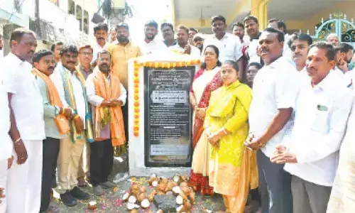MLA Naini promises rapid development for Kazipet