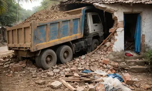 Truck crashes into house in MP; one dead, four hurt