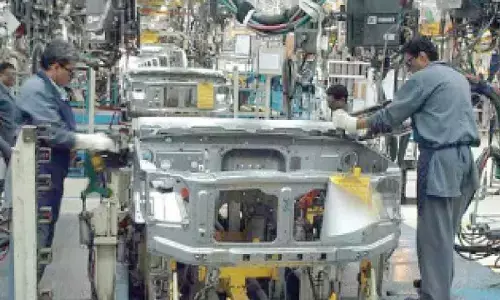 PMI slips to 53.9 in March as Gulf crisis weighs on industry