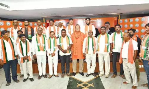 Cong, BRS cadres join BJP
