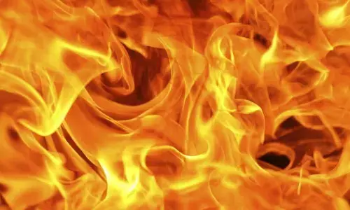 Bus catches fire in Gajuwaka, major tragedy avoided