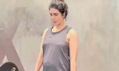 ‘Preggo’ Karishma  Tanna shares video of her work out at the gym