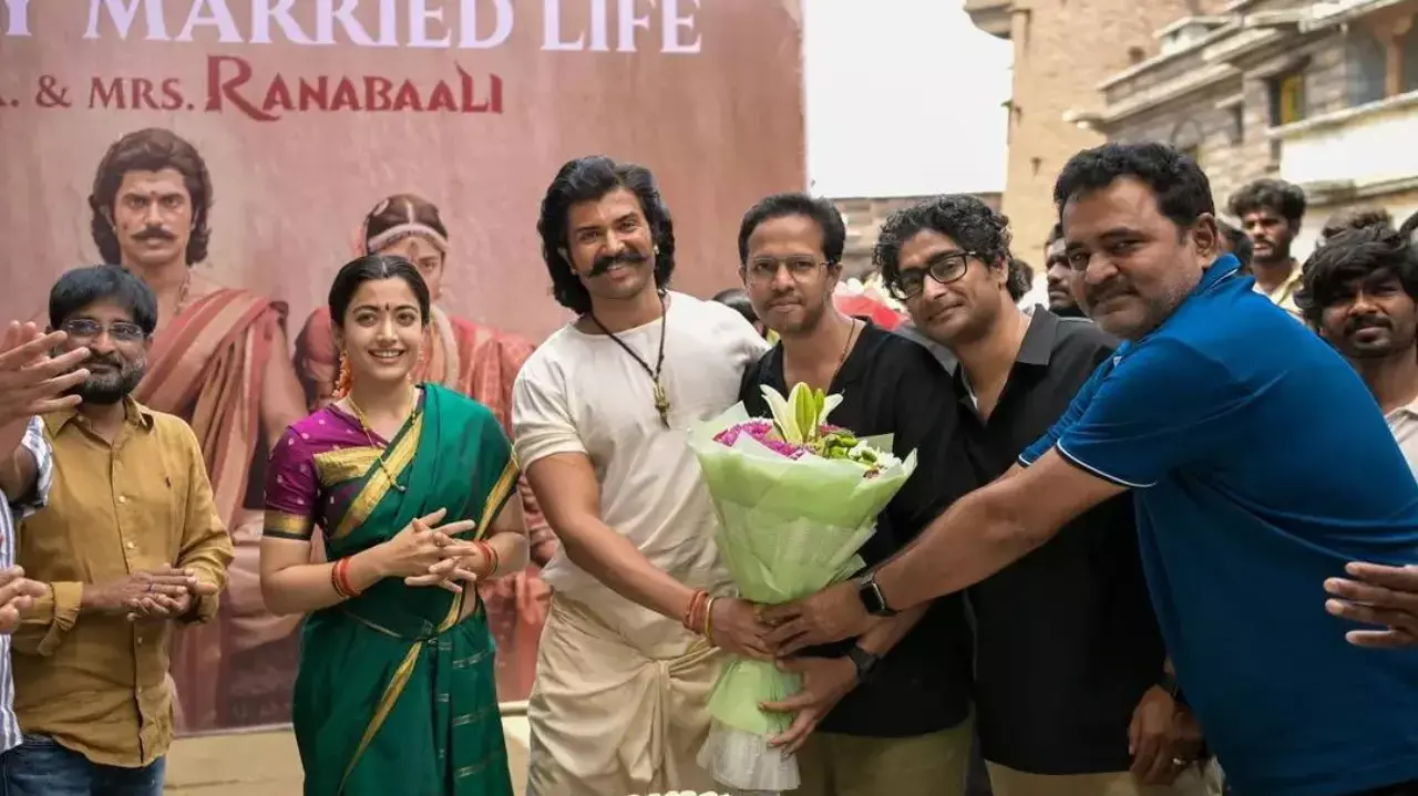 Rashmika Mandanna, Vijay Deverakonda begin ‘Ranabaali’ shoot, receive grand welcome on set Rashmika Mandanna, Vijay Deverakonda begin ‘Ranabaali’ shoot, receive grand welcome on set