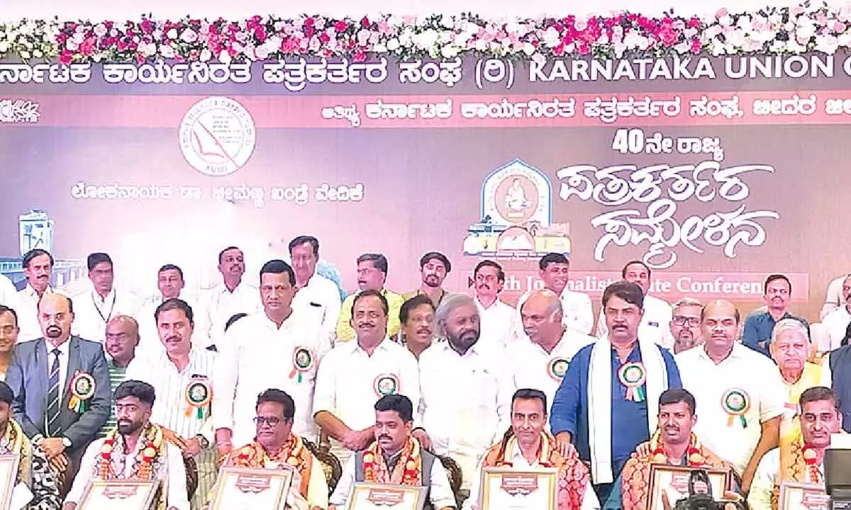 Journalists must stand by truth: Speaker Khader Journalists must stand by truth: Speaker Khader