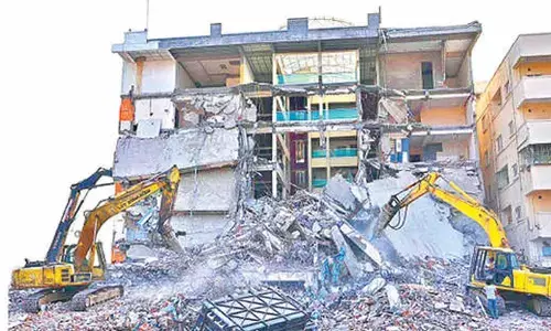HYDRAA continues to demolish illegal structures for 2nd day in Ameenpur