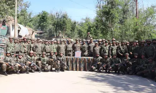 J&K: GOCs of White Knight Corps & Cross Swords Division review LoC preparedness ​