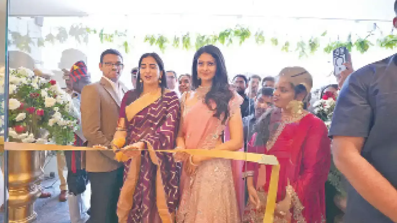 Vaibhav Jewellers opens 21st showroom in Chandanagar
