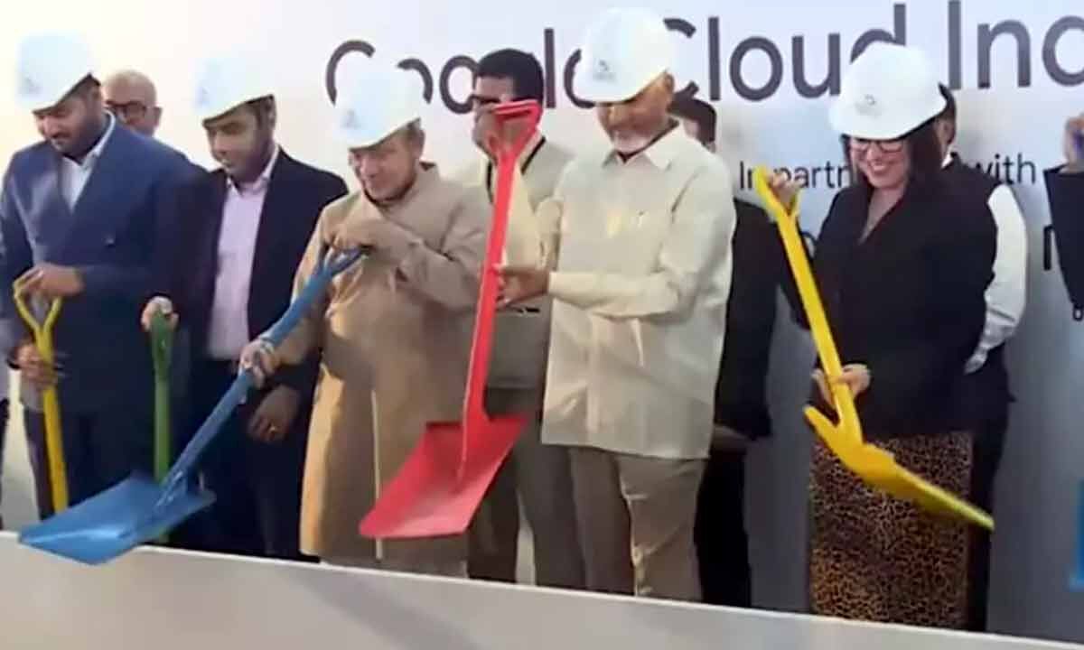 Union Minister Ashwini Vaishnaw Praises Chandrababu and Vizag's IT Future