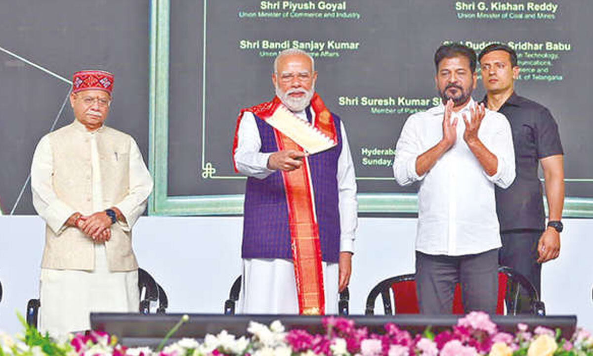 Revanth urges Modi to clear all pending TG projects expeditiously