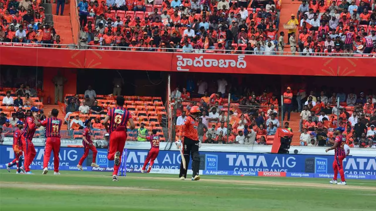 Matchless swindle during sale of tickets for IPL match today Matchless swindle during sale of tickets for IPL match today