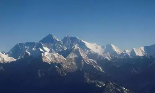 2 Indian climbers die during Mount Everest descent