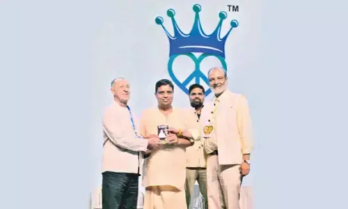 Ramdev aide Balkrishna gets Global Peace and Health Award