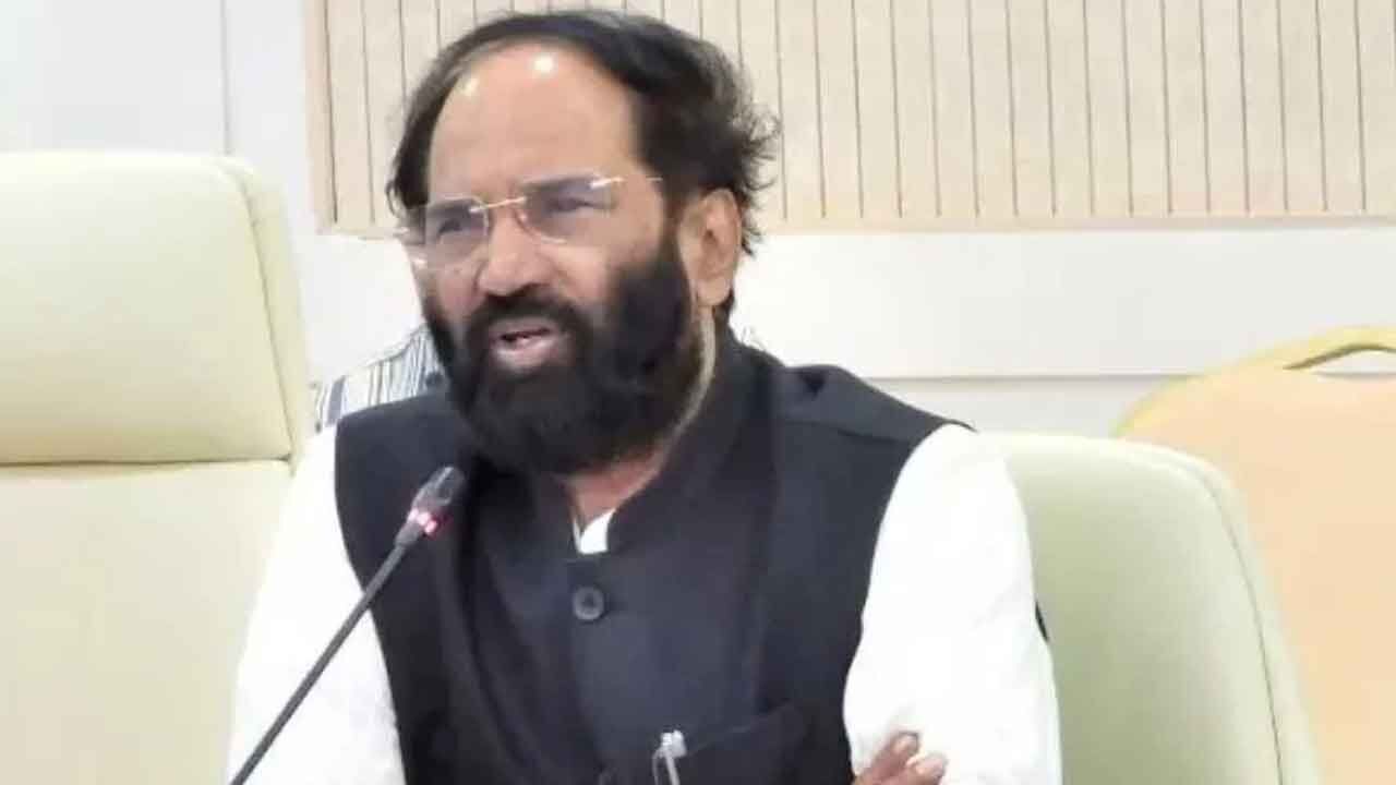 Minister Uttam Kumar Reddy Orders Swift Grain Procurement in Telangana