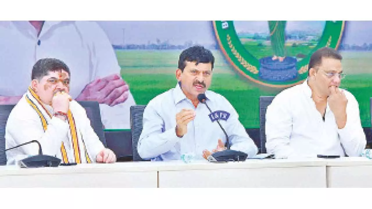 Ponguleti throws down gauntlet to KTR over houses to poor in Hyd’bad