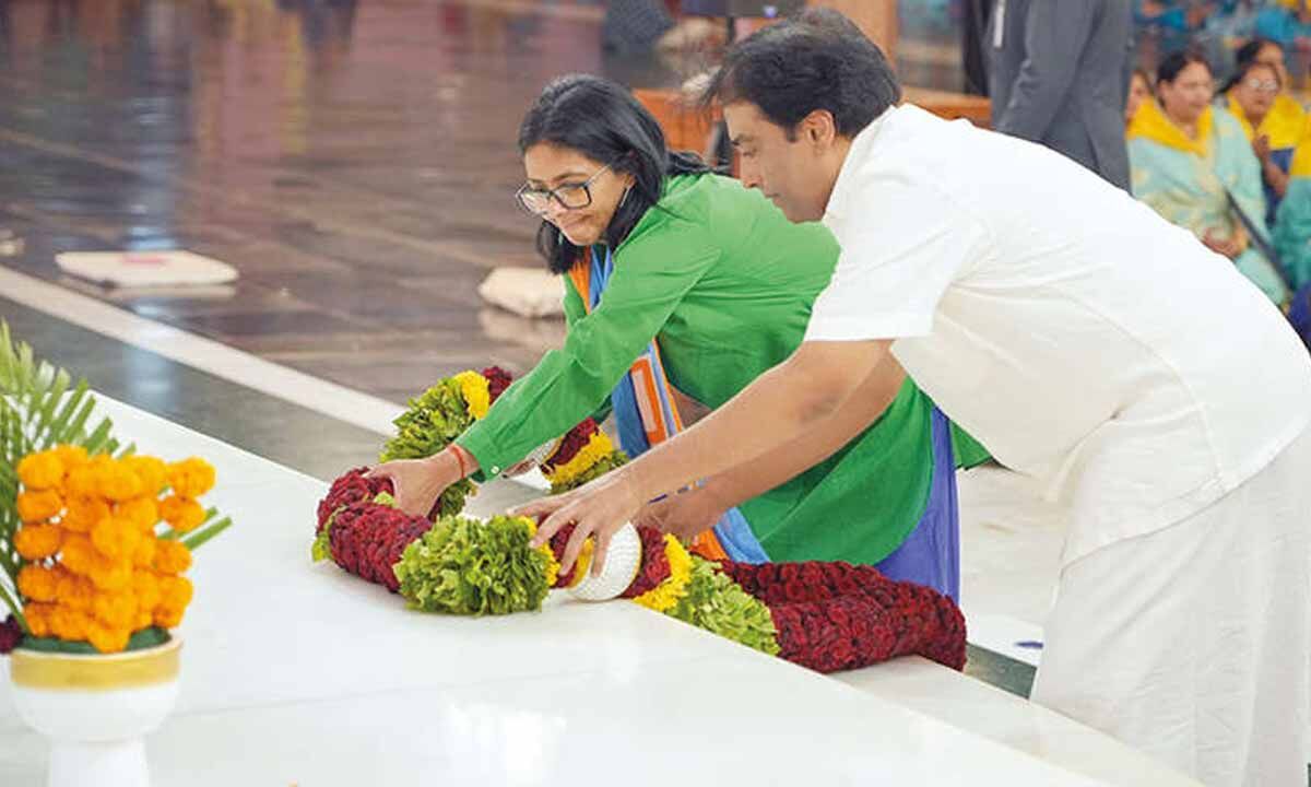 Venezuelan leader reaffirms long standing spiritual bonds with Puttaparthi